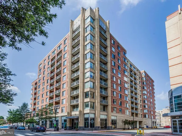 1020 N Highland St Unit 703, Arlington, VA 22201