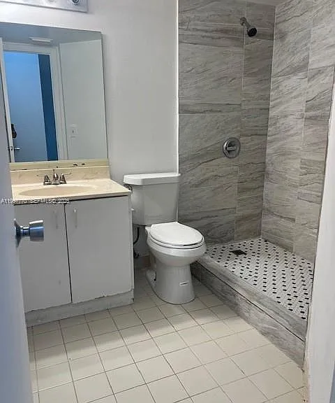 8801 Wiles Rd #305 — Photo 1