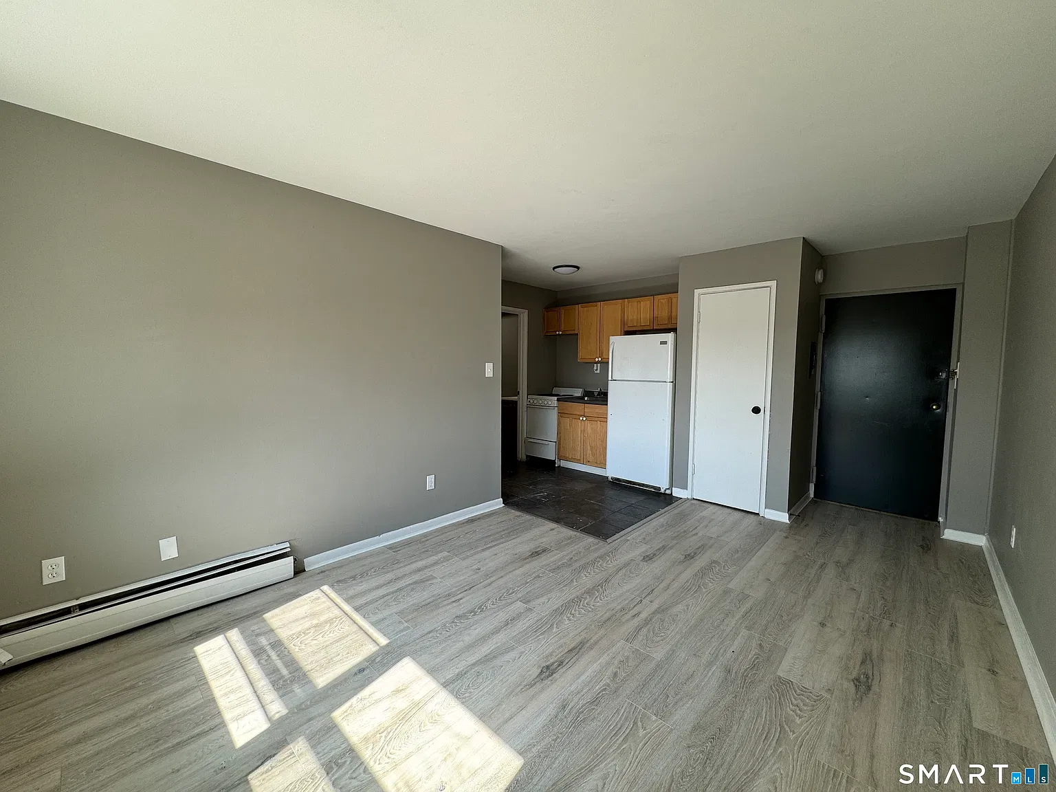 85 Union Ave — Photo 2