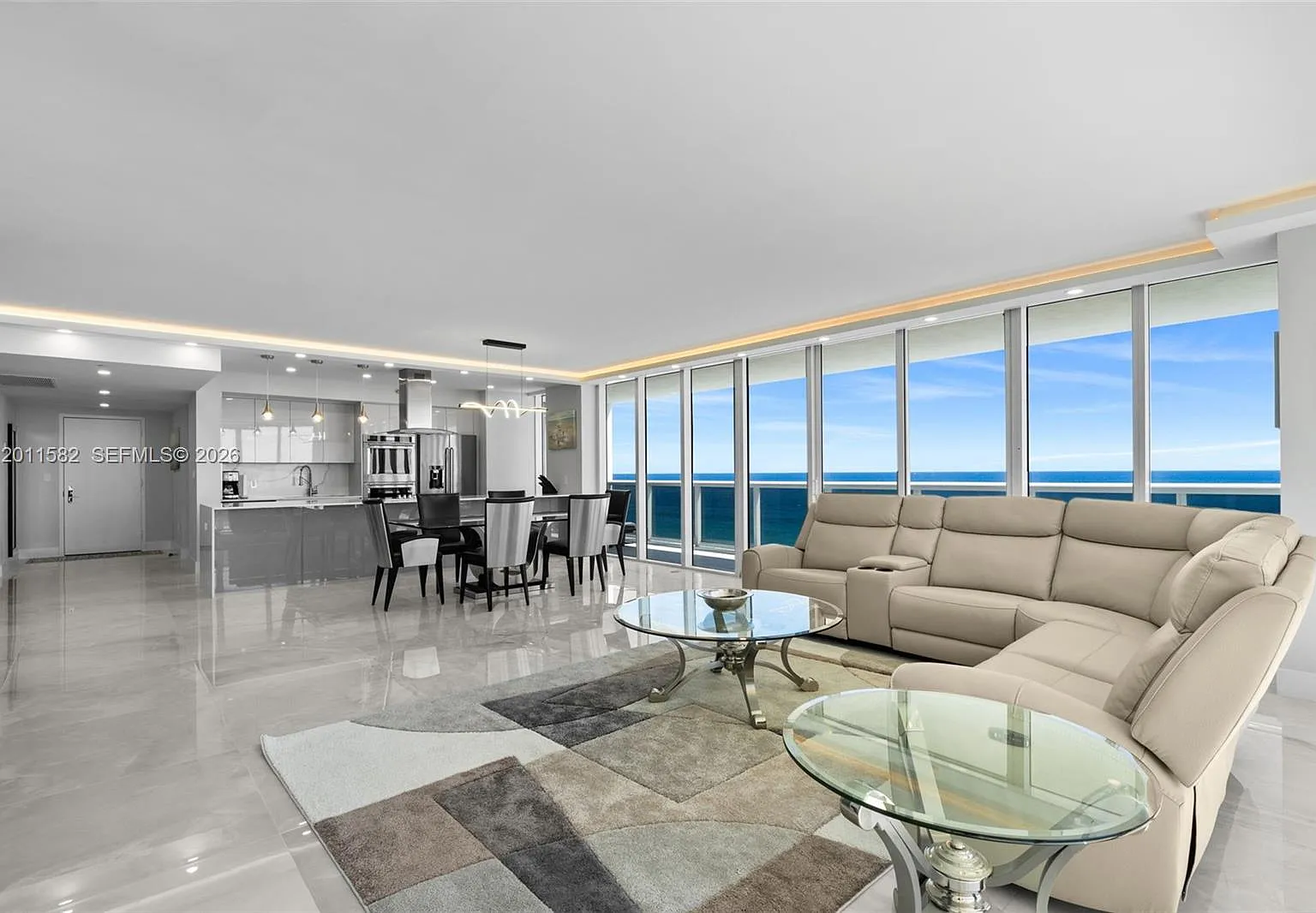 Beach Club Two Condo — Photo 4