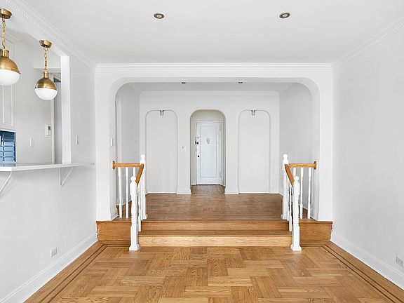4th image of 120 Bennett Ave APT 2G