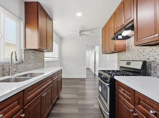 1238 W 144th St APT 3, Gardena, CA 90247