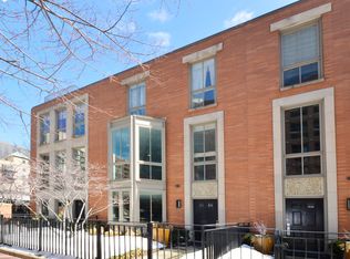 445 N McClurg Ct, Chicago, IL 60611