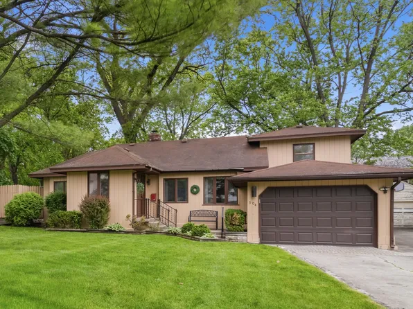 904 Glendale Rd, Glenview, IL 60025