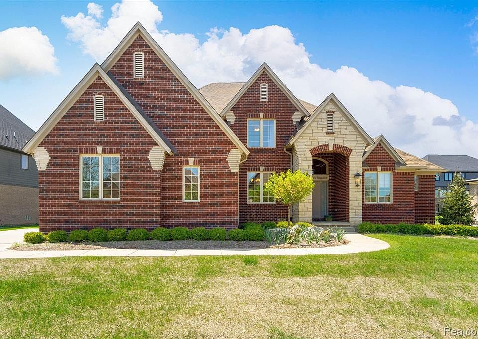 55699 Lochmoor Dr, Shelby Township, MI 48316 Zillow