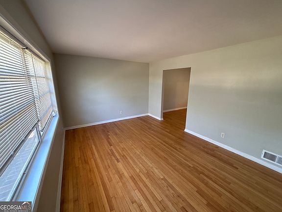 5th image of 3673 Glen Falls Dr