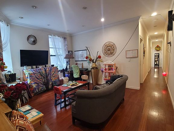 2nd image of 3800 Broadway #42