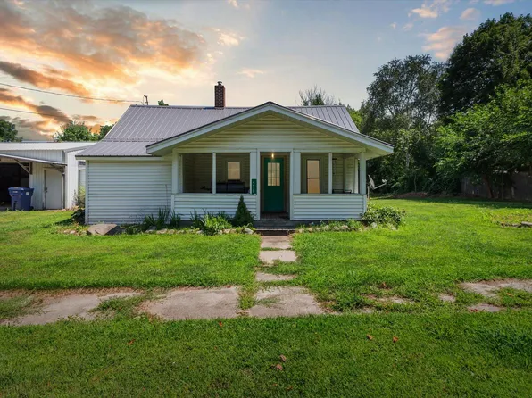 4438 Division St, McBrides, MI 48852