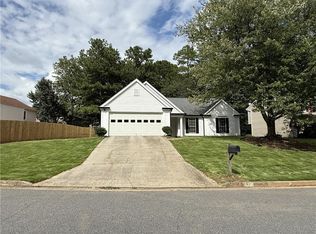 4820 Tanners Spring Dr, Johns Creek, GA 30022
