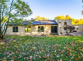 10001 Pinecrest Rd, Painesville, OH 44077