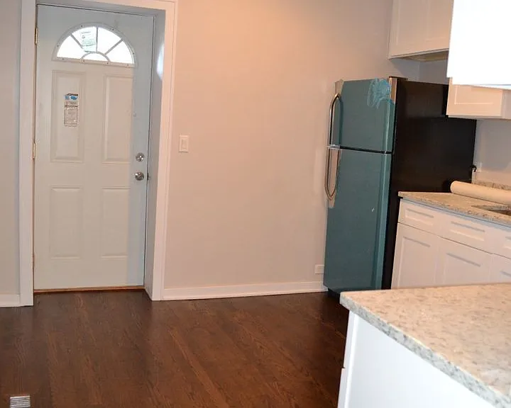 3342 W Beach Ave #1 — Photo 9