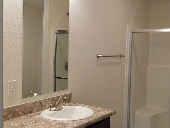 Master Bath, Walk-in Shower