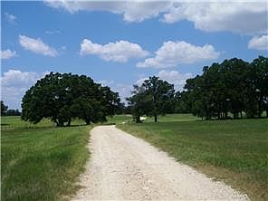 2nd image of 1900 County Road 481
