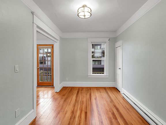 5th image of 1522 Taylor Ave N APT C