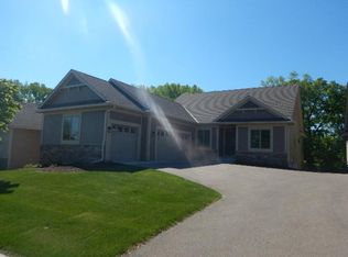 365 Brickyard Dr, Chaska, MN 55318