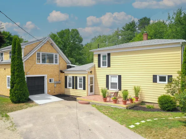 9 Sea Road E, Kennebunk, ME 04043