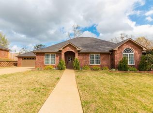 2618 Prestwick St, Jacksonville, TX
