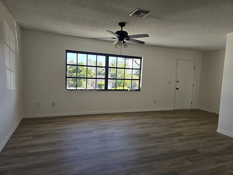 1868 E Cooper Dr — Photo 8