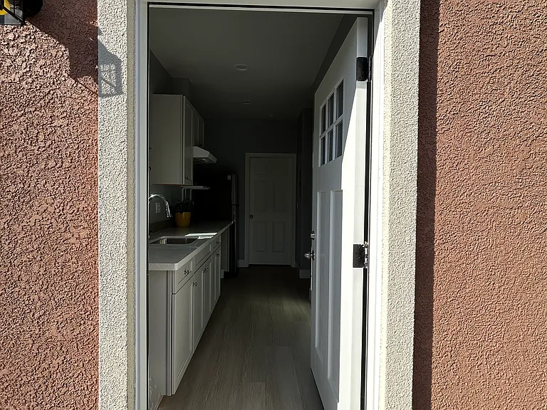 Larkspur St — Photo 3