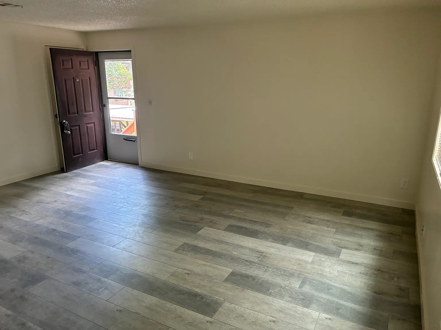 2 bed, $1,350 — Photo 2
