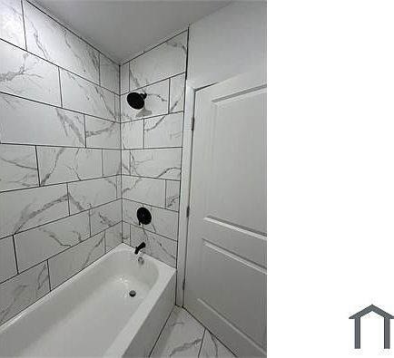 4th image of 917 N Markoe St #2