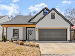 918 S C St, Rogers, AR 72756