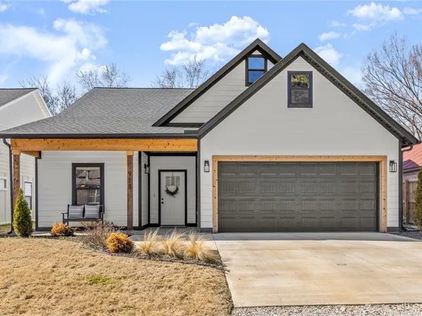 918 S C St, Rogers, AR 72756