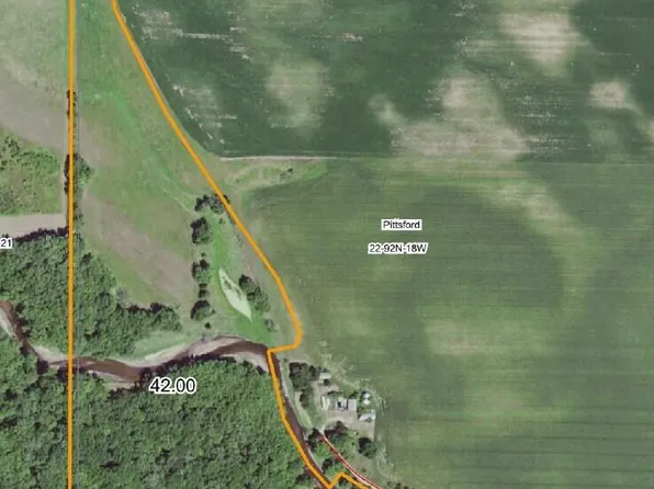 Dodge Ave, Dumont, IA 50625