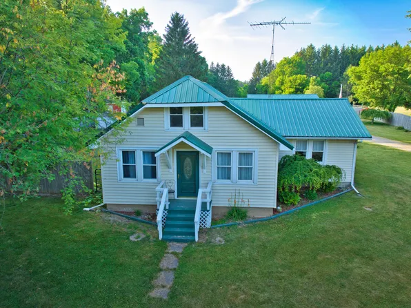 3680 E Bacon Rd, Hillsdale, MI 49242