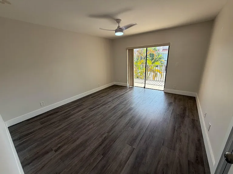 223 SE 11th Ave #223 — Photo 18