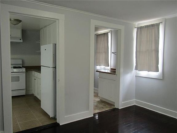 4th image of 3214 Ponce De Leon St #B