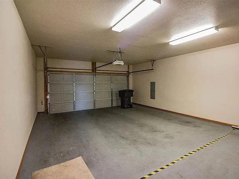 2309 Saguaro Loop — Photo 11