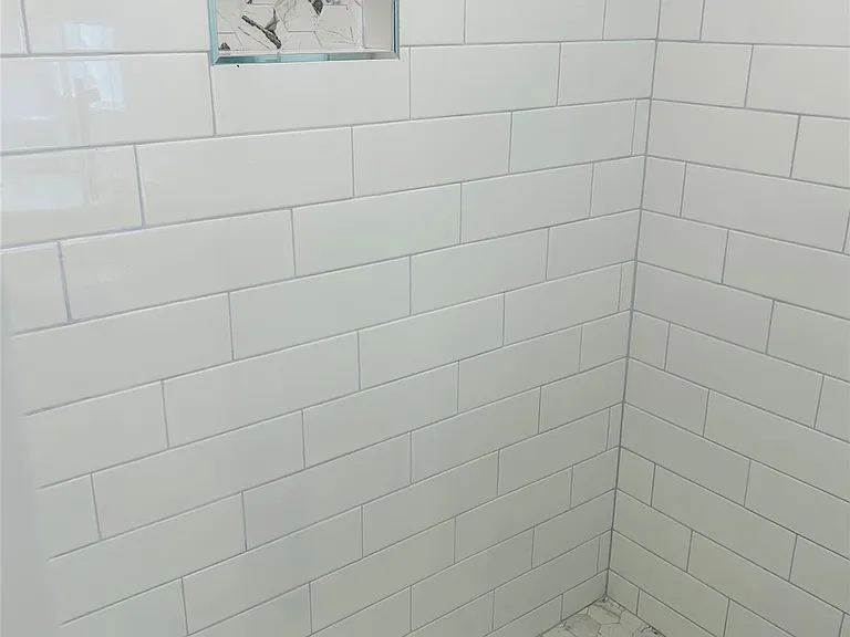 46 Totten Pl — Photo 17