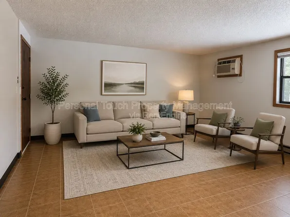 202 7th Ave N #4, Fargo, ND 58102
