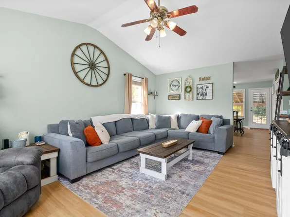 1322 Mile High Ct, Clarksville, TN 37042