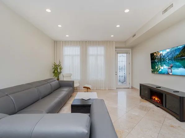 2221 East 69th Street image 5 of 15