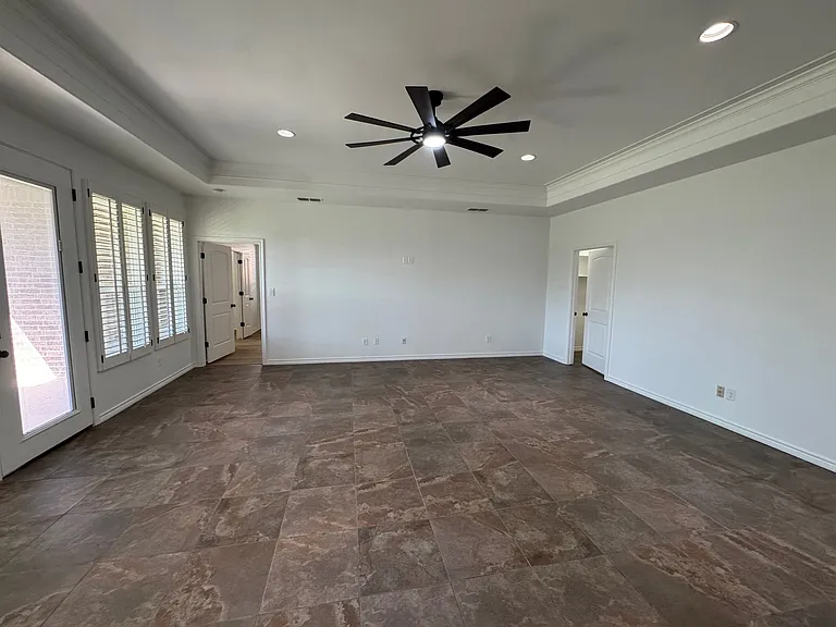 7201 Donatello St — Photo 2