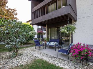 2440 W Good Hope Rd UNIT 46, Glendale, WI 53209