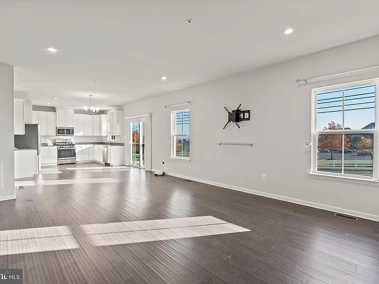 311 Sunrise Ct — Photo 19