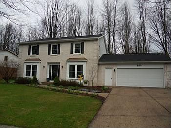 1st image of 504 Nakoma Dr