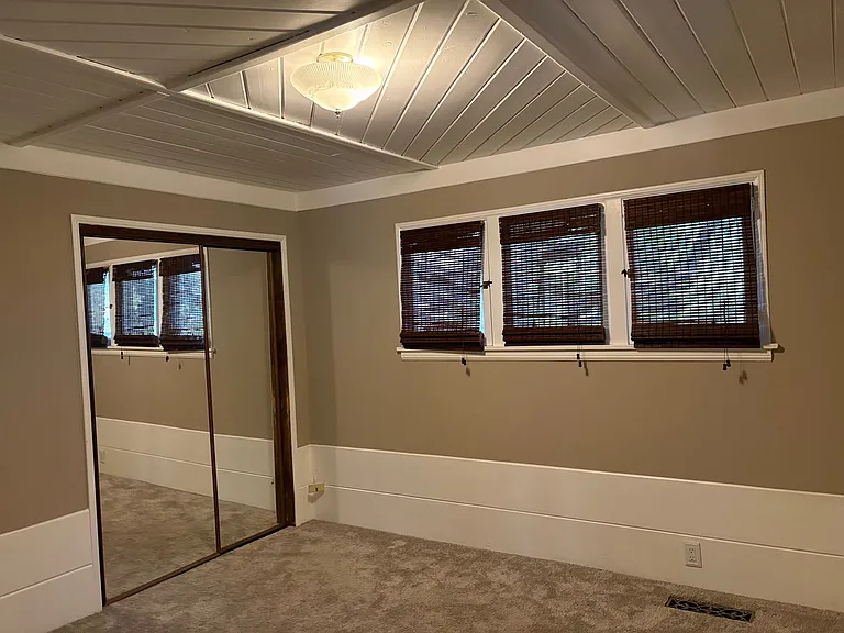7036 Highcliff Trl — Photo 27