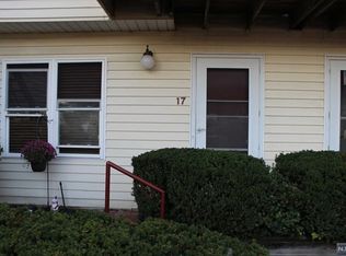 156 Liberty St APT 17, Little Ferry, NJ 07643
