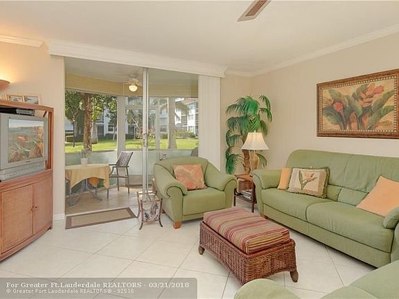 2nd image of 400 SE 10th St APT 107