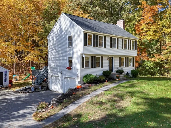 22 Brandy Ln, Pelham, NH 03076