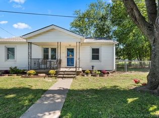318 N Hayden St, Chouteau, OK 74337