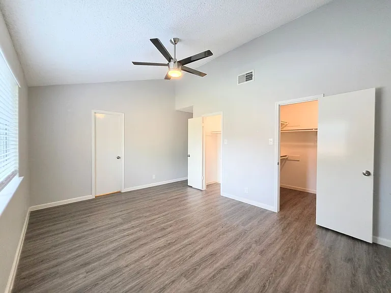 11643 Creston St — Photo 27