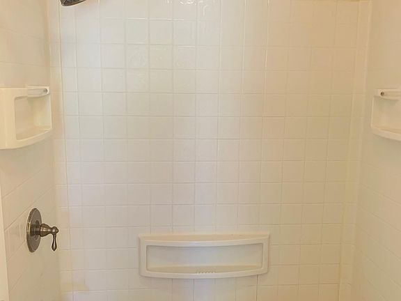 4th image of 164 Glenwood #2