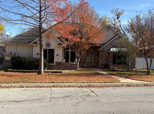 709 Timberview Ct N, Fort Worth, TX 76112
