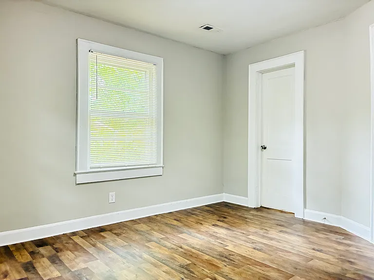 602 Park Ave — Photo 16