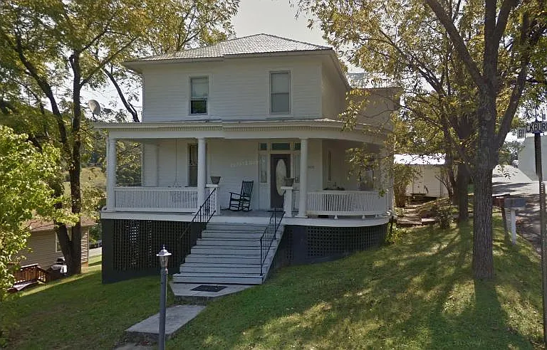 1008 Blackburn St — Photo 1